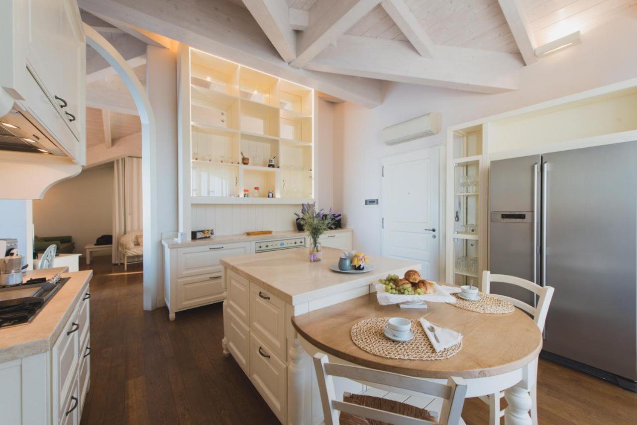Villa Lilla Sulla Spiaggia Di San Vincenzo Luxury 外观 照片