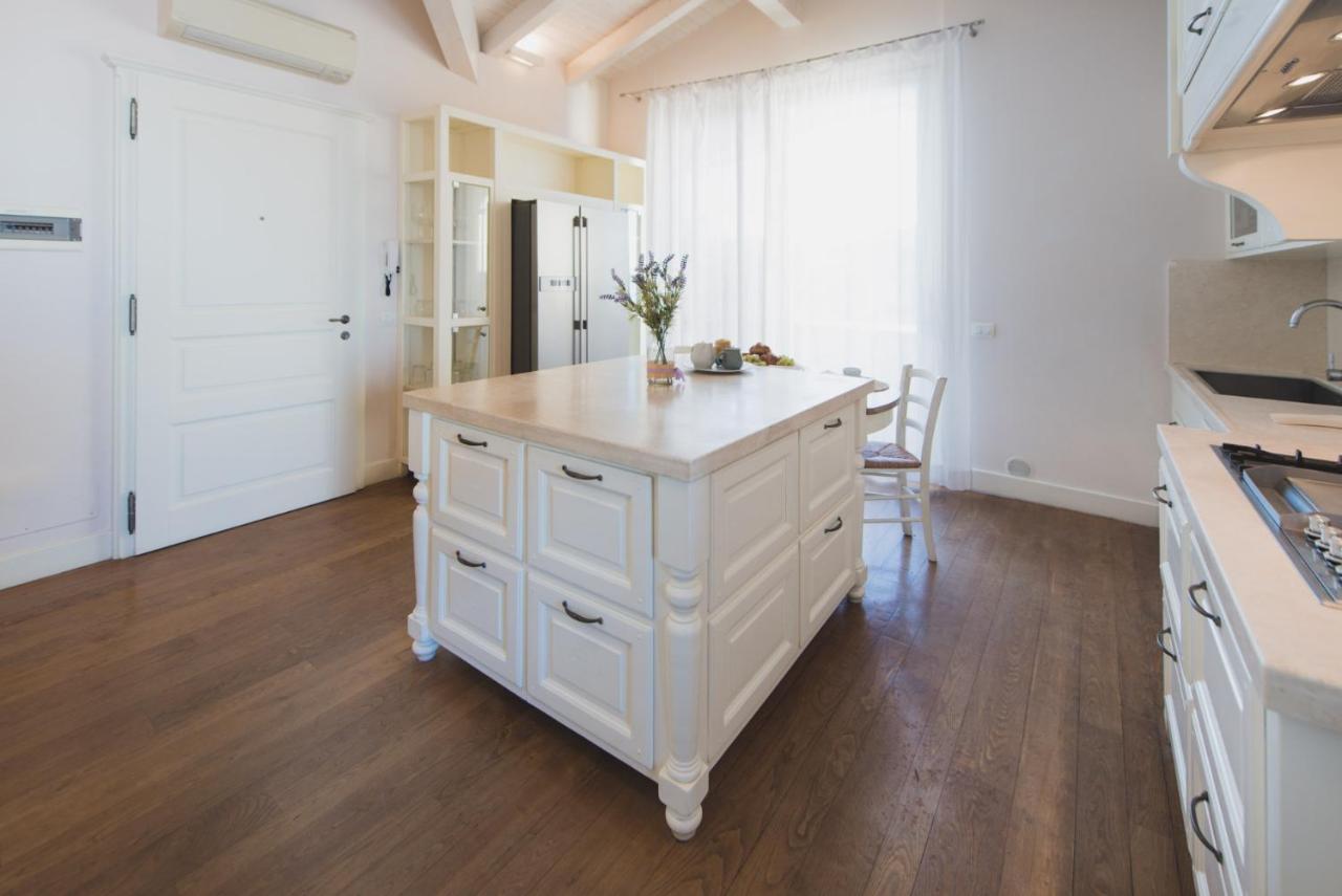 Villa Lilla Sulla Spiaggia Di San Vincenzo Luxury 外观 照片