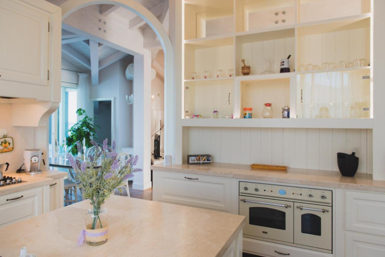 Villa Lilla Sulla Spiaggia Di San Vincenzo Luxury 外观 照片